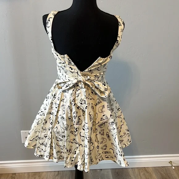 Women’s retro cat dress - Picture 4 of 5